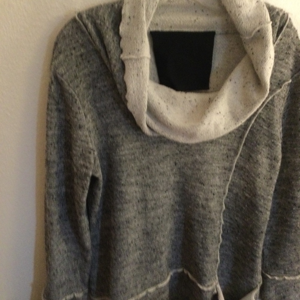 Boutique Gray Knit Sweatshirt Type Roll Neck Top Size L - Picture 5 of 7